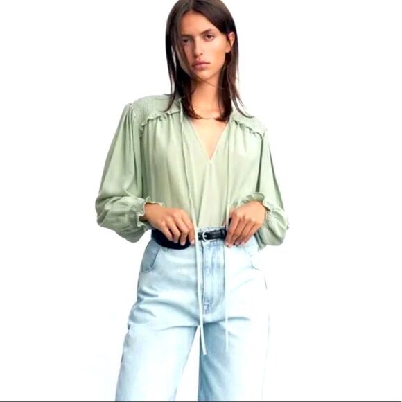 Zara smocked shoulder blouse - Picture 1 of 5